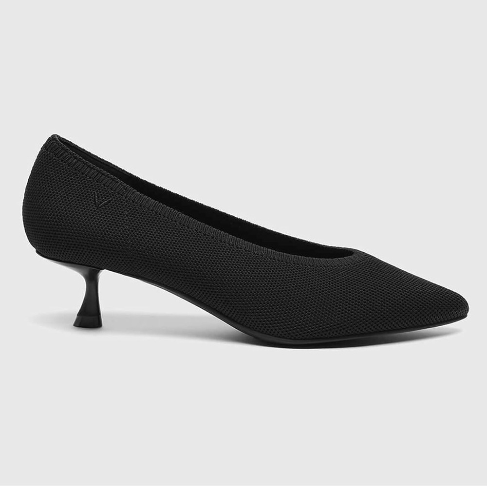 Vivaia Black Pointed Toe Pumps NWOT Size 38EU / 7-7.5 US